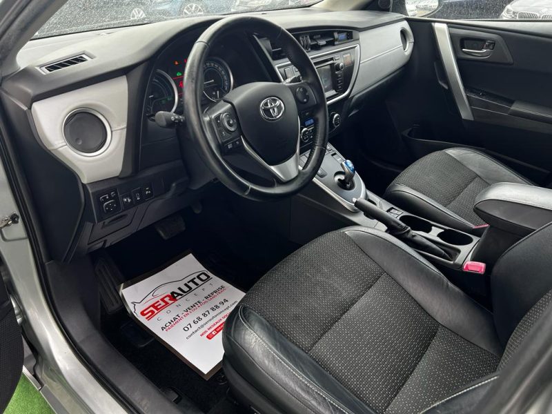 TOYOTA AURIS 2013