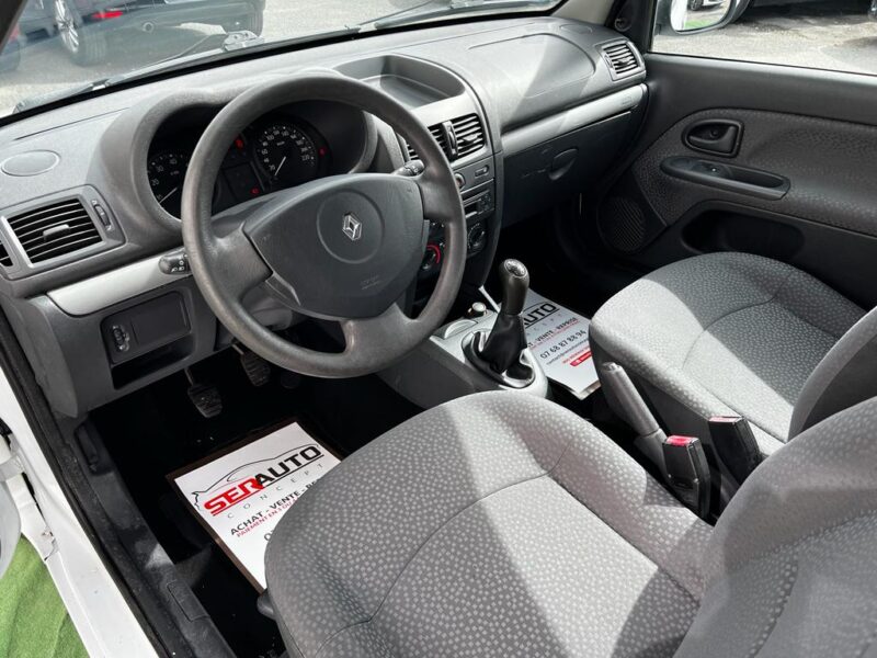 RENAULT CLIO II SOCIETE 2009