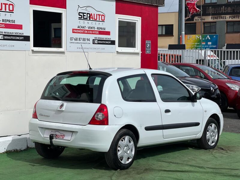 RENAULT CLIO II SOCIETE 2009