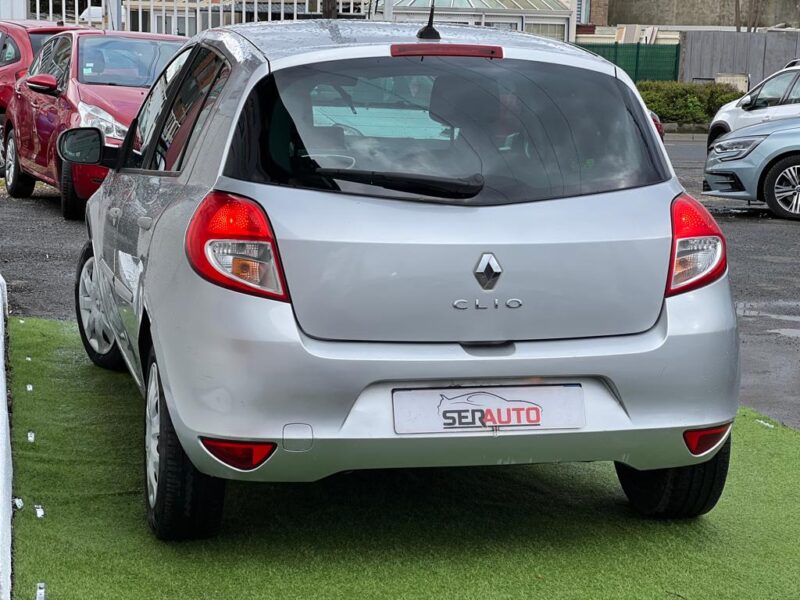 RENAULT CLIO III 2010