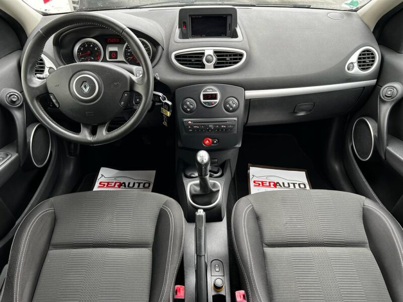 RENAULT CLIO III 2010