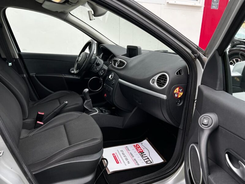 RENAULT CLIO III 2010