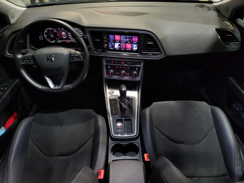 SEAT LEON 2.0 TDI 150cv /TOIT PANO / CARPLAY / DIGITAL COKPIT