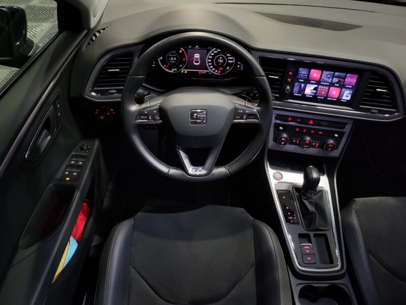 SEAT LEON 2.0 TDI 150cv /TOIT PANO / CARPLAY / DIGITAL COKPIT