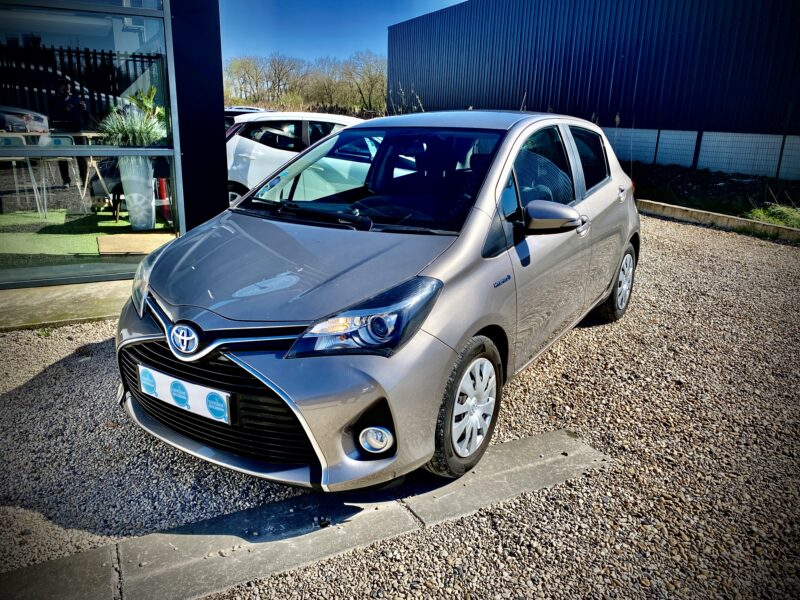 TOYOTA YARIS DYNAMIC 2014