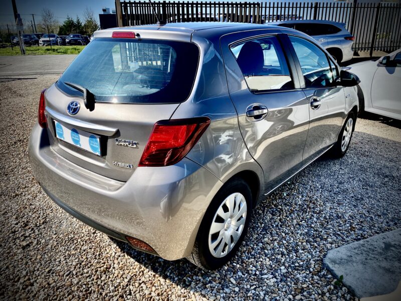 TOYOTA YARIS DYNAMIC 2014