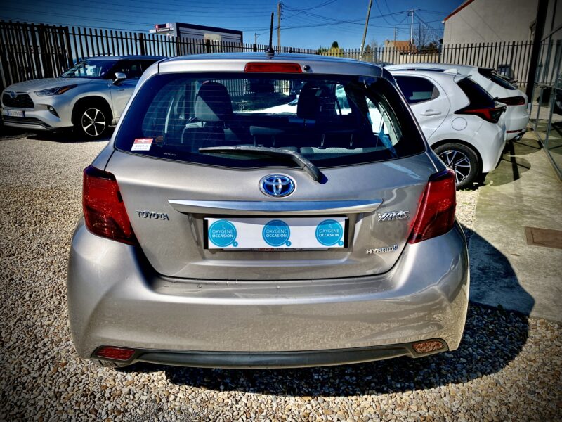 TOYOTA YARIS DYNAMIC 2014