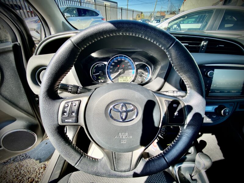 TOYOTA YARIS DYNAMIC 2014