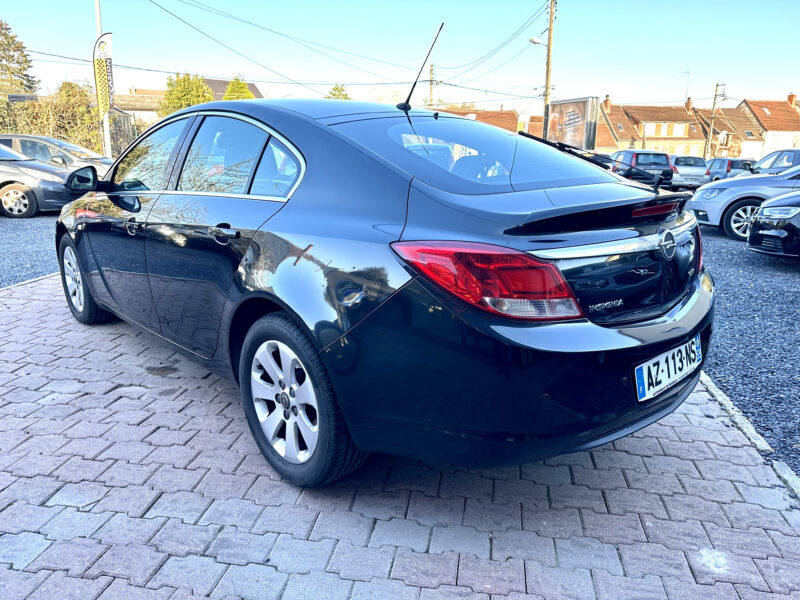 OPEL INSIGNIA 2010