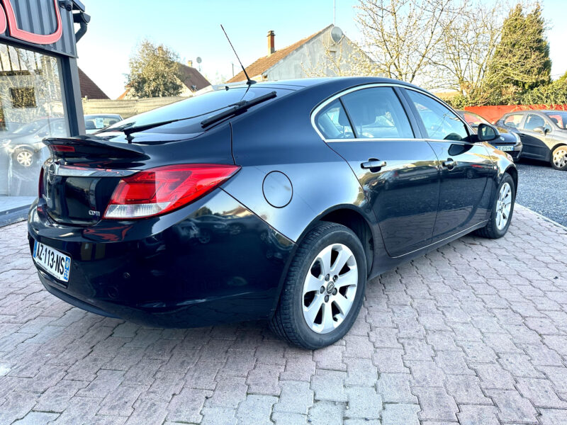 OPEL INSIGNIA 2010