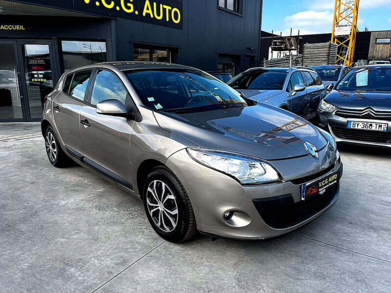 RENAULT MEGANE III 1.5 dCi 90 Authentique