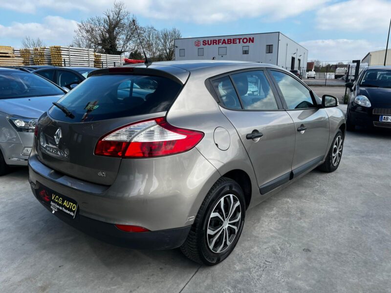 RENAULT MEGANE III 1.5 dCi 90 Authentique