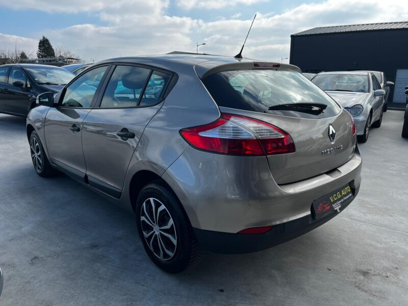 RENAULT MEGANE III 1.5 dCi 90 Authentique