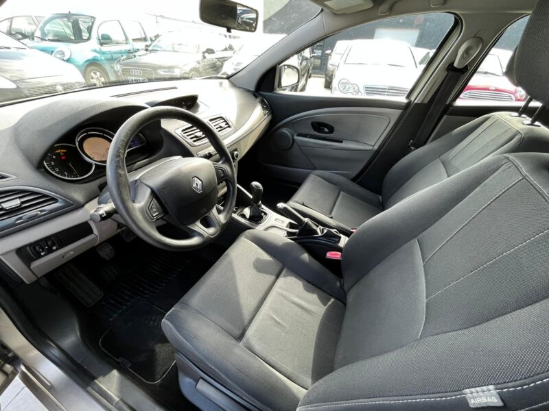 RENAULT MEGANE III 1.5 dCi 90 Authentique