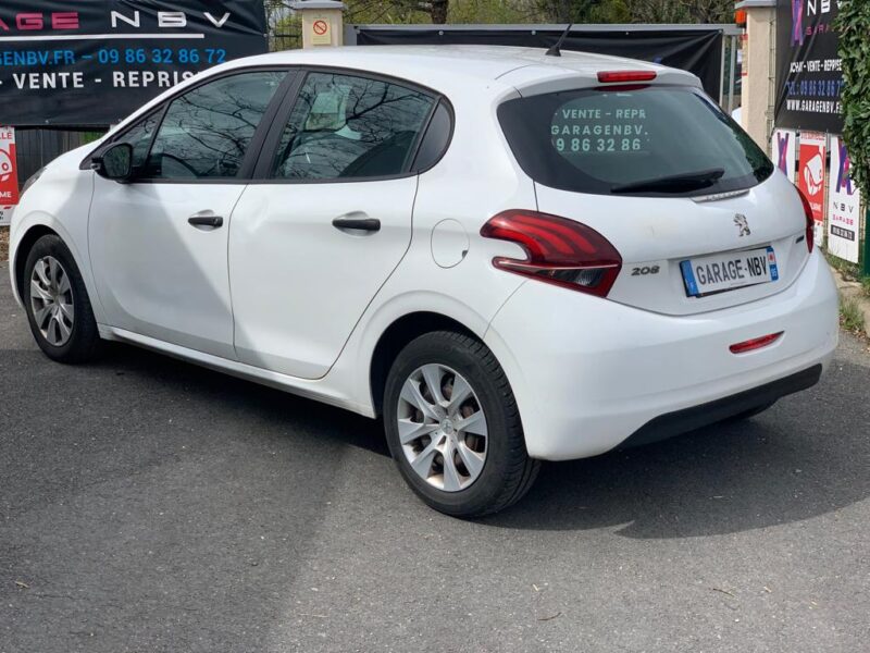 PEUGEOT 208 5 PLACES