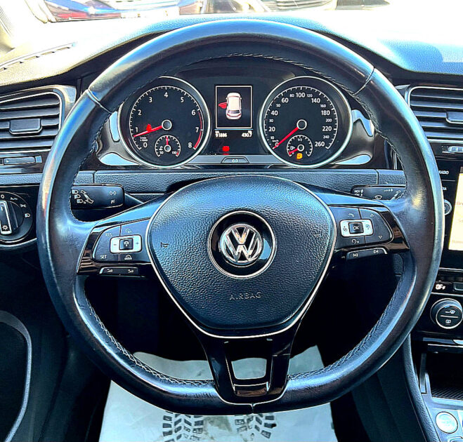 VOLKSWAGEN GOLF VII 2018