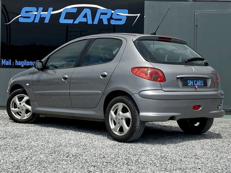 PEUGEOT 206 2004