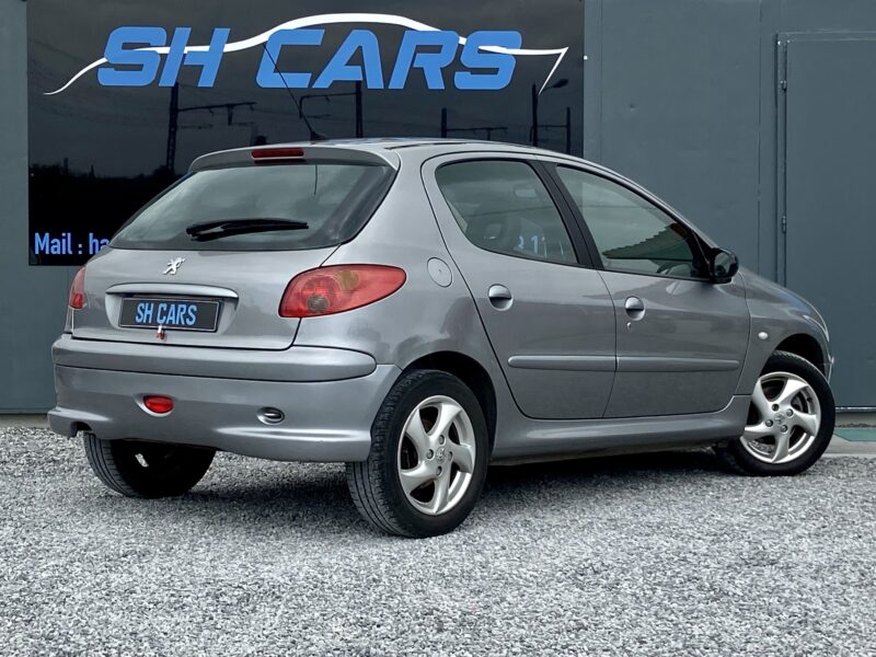 PEUGEOT 206 2004