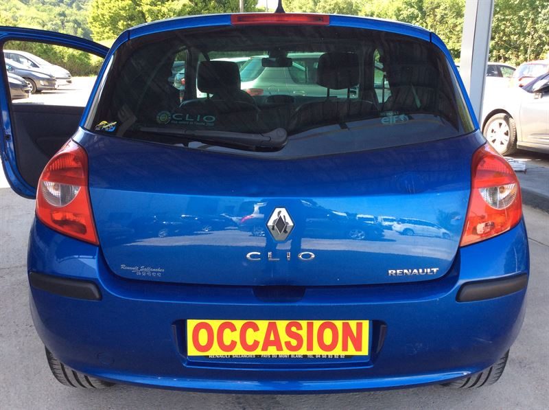 RENAULT CLIO III EXCEPTION 1.6 110CV 5CV 2006 1ERE MAIN ESSENCE