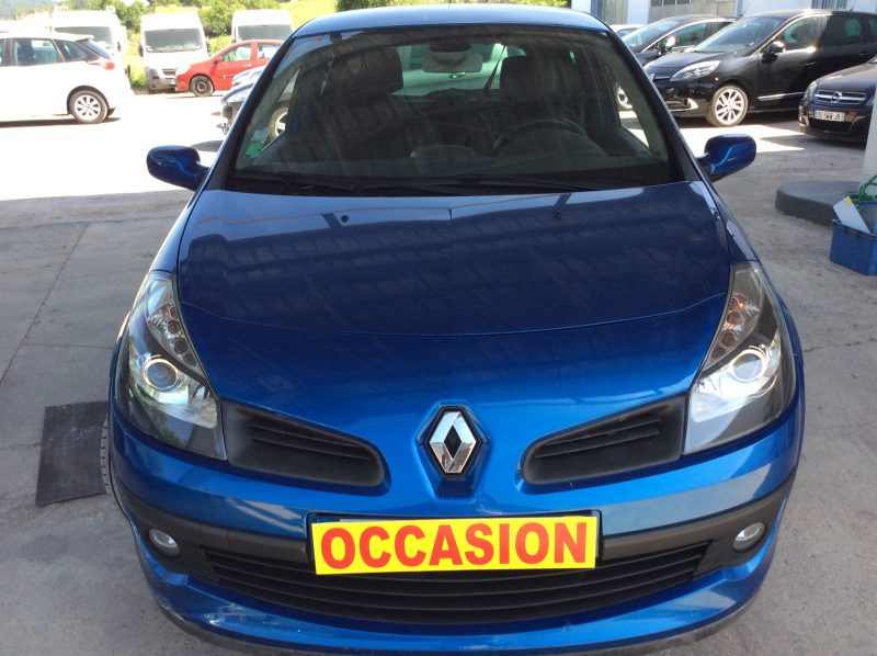 RENAULT CLIO III EXCEPTION 1.6 110CV 5CV 2006 1ERE MAIN ESSENCE