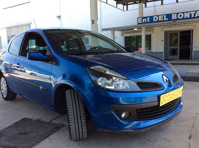 RENAULT CLIO III EXCEPTION 1.6 110CV 5CV 2006 1ERE MAIN ESSENCE