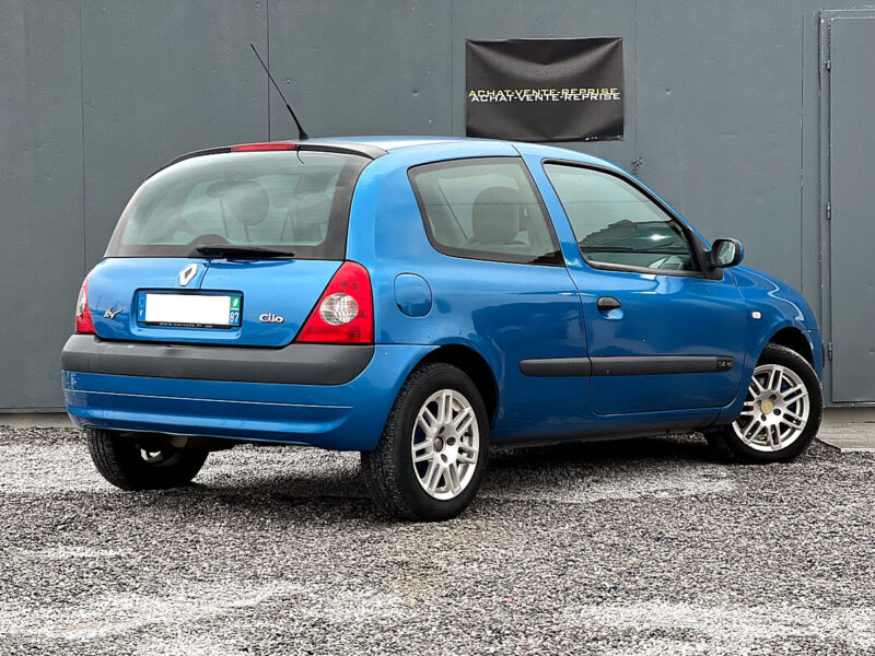 RENAULT CLIO II 2003