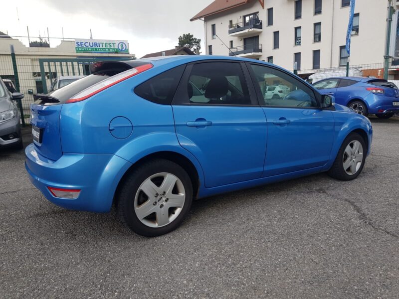 FORD  FOCUS II 1.6i 100CV TREND 