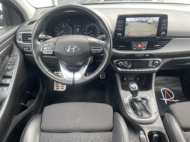 Hyundai i30 1.4l T-GDi 140ch Caméra Sièges/volant chauffants 27.000 km 2019