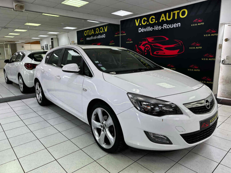 OPEL ASTRA J 1.4i Turbo 140ch Cosmo