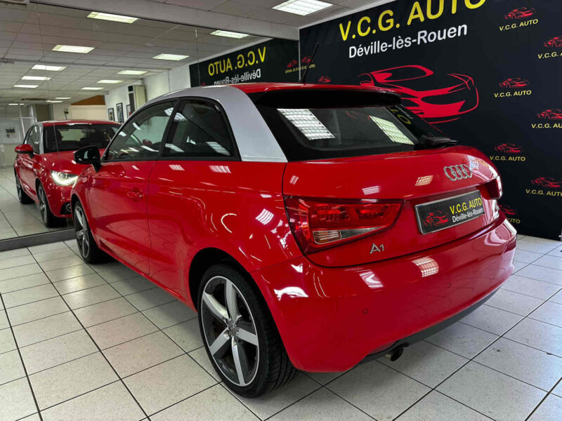 AUDI A1 1.6 TDi 105 Ambition