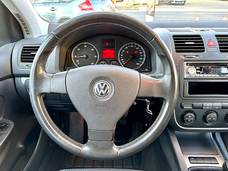 VOLKSWAGEN GOLF V 2005