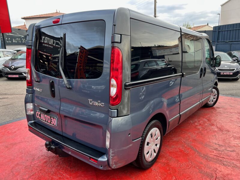 RENAULT TRAFIC II Autobus/Autocar 2013