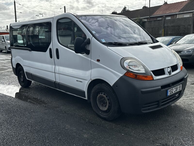 RENAULT TRAFIC II 9 PLACES 100cv 