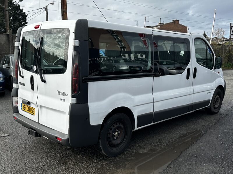 RENAULT TRAFIC II 9 PLACES 100cv 