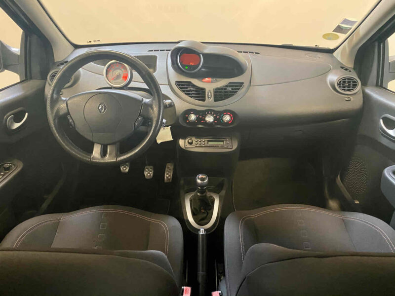 RENAULT TWINGO II 2009