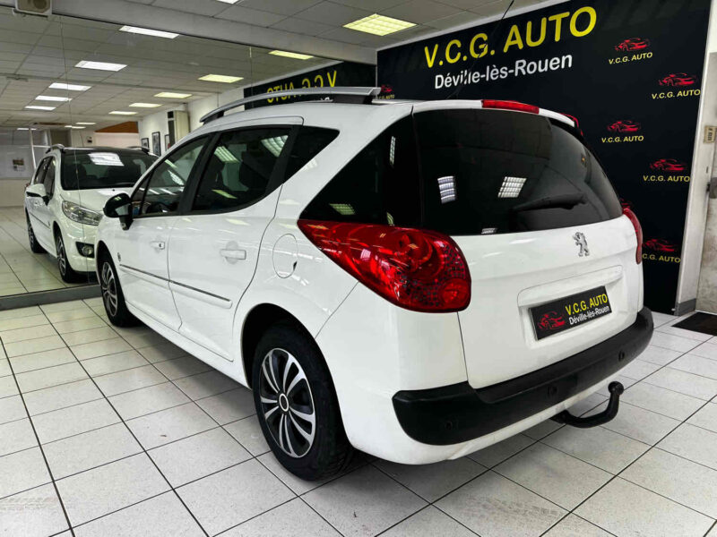 PEUGEOT 207 SW 1.6 HDi 92ch Série 64