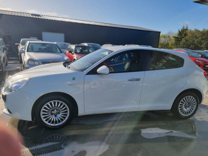 ALFA ROMEO GIULIETTA 1.6 JTDM 105 impulsive