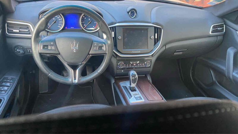 MASERATI GHIBLI 3.0 V6 275 DA REPRISE POSSIBLE