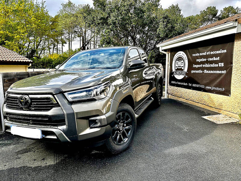 TOYOTA HILUX INVINCIBLE 2.8 204CV BVA  2023