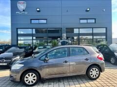 TOYOTA  AURIS 1.33 Dual-VVTi  99cv