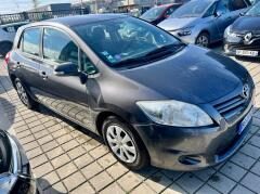 TOYOTA  AURIS 1.33 Dual-VVTi  99cv