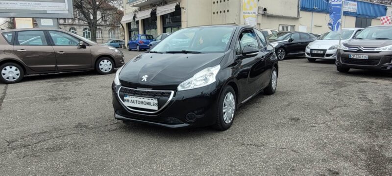 Peugeot 208 1.4 HDI 70 CV