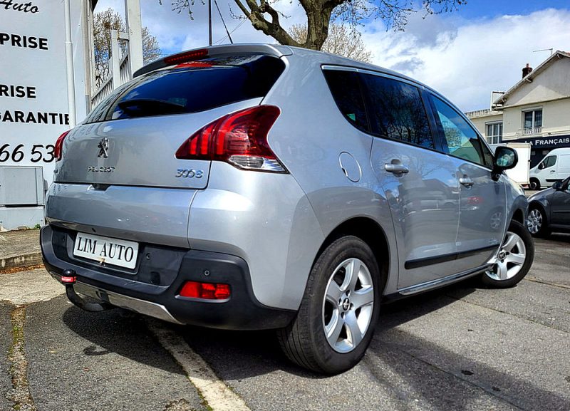 PEUGEOT 3008 SUV 2015