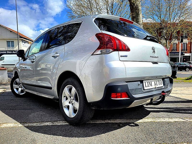 PEUGEOT 3008 SUV 2015