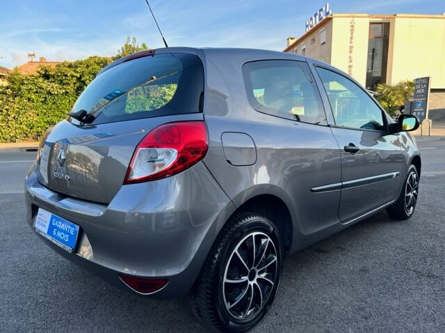 Renault Clio 1.2 16v 75ch Access 2012