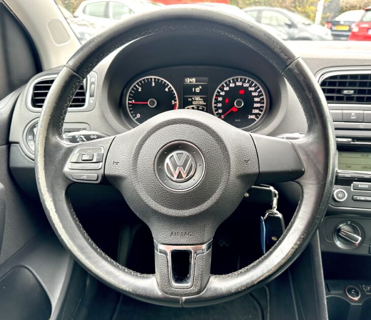 VOLKSWAGEN POLO V 2011