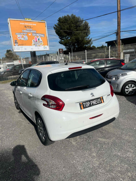 PEUGEOT 208 1.2 VTI 82 1199cm3 82cv