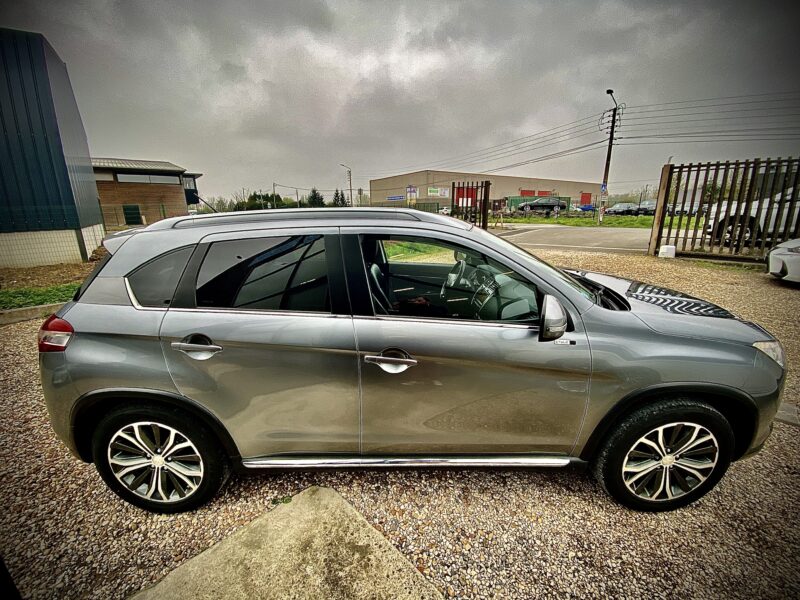 PEUGEOT 4008 115 cv STYLE 4WD 2016