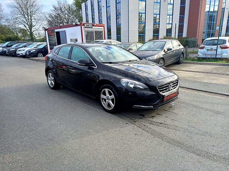 VOLVO V40 3/5 portes 2015