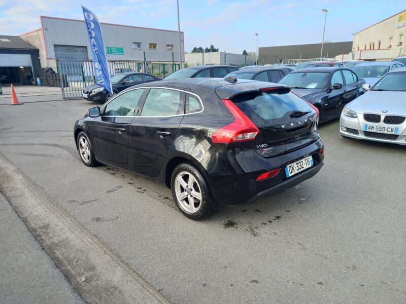 VOLVO V40 3/5 portes 2015